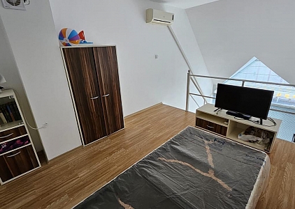 Затишна дворівнева квартира за 450 метрів від моря. Фото 6