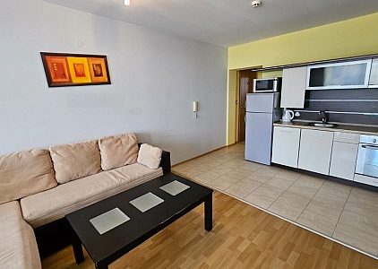 Простора трикімнатна квартира в Поморії. Фото 14