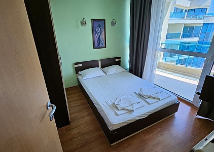 Простора трикімнатна квартира в Поморії. Фото 5