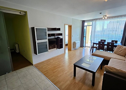 Простора трикімнатна квартира в Поморії. Фото 2