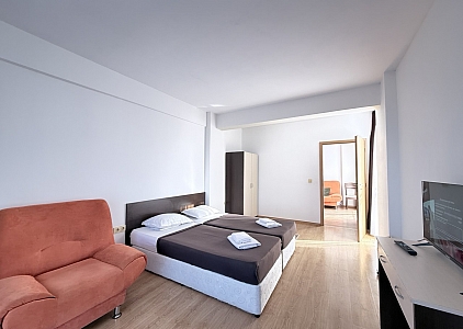 Prostorný byt v dobrém komplexu. Foto 6