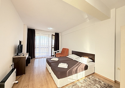 Prostorný byt v dobrém komplexu. Foto 10