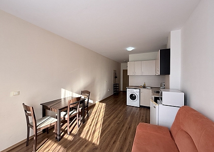 Prostorný byt v dobrém komplexu. Foto 1