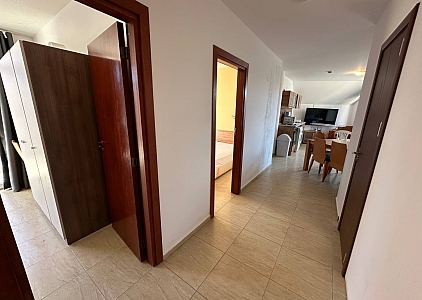 Квартира с тремя спальнями в тихом районе. Фото 10