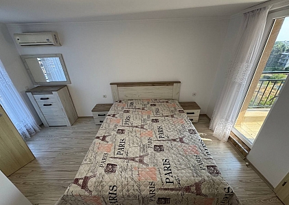 Prostorný apartmán s výhledem na bazén ve skvělém komplexu. Foto 29