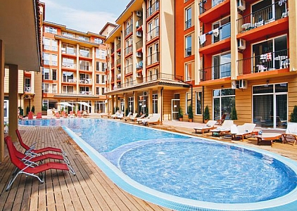 Zweizimmerwohnung mit Poolblick. Foto 1