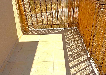 Przestronne studio z meblami. Zdjęcie 5