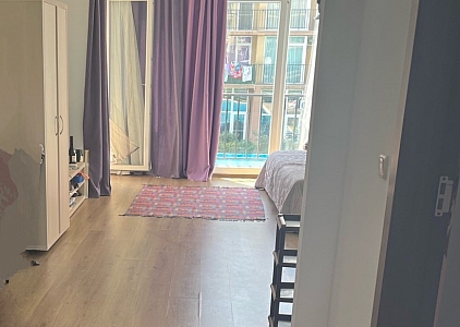 Przestronne studio z meblami. Zdjęcie 7