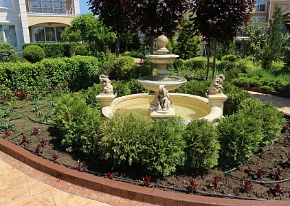 Просторная студия в красивом комплексе. Фото 9