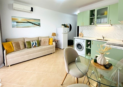 Відмінна квартира з видом на море в Помор'ї. Фото 1