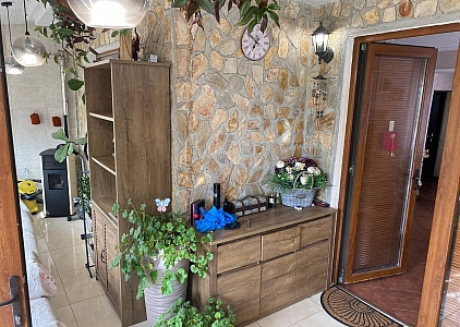 Velký dům se třemi ložnicemi ve vesnici Goritsa. Foto 24 Velký dům se třemi ložnicemi ve vesnici Goritsa. Foto 24