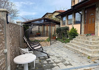 Velký dům se třemi ložnicemi ve vesnici Goritsa. Foto 1 Velký dům se třemi ložnicemi ve vesnici Goritsa. Foto 1