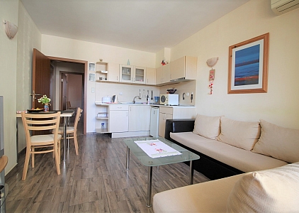 Квартира на продажу в курорте Солнечный берег. Фото 1