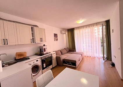 Wohnung in einer ausgezeichneten Familienanlage. Foto 1