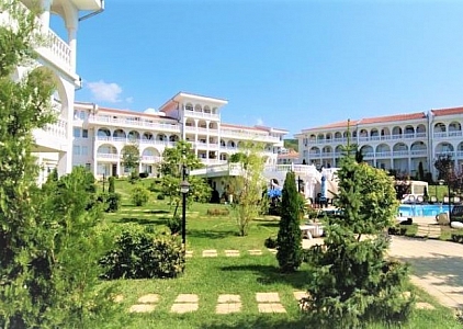 Spacious three-room apartment with a large terrace and a lawn in the center of St. Vlas. Photo 26 Spacious three-room apartment with a large terrace and a lawn in the center of St. Vlas. Photo 26