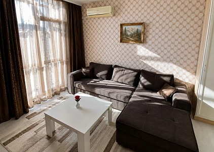 Excellent two-level apartment in a boutique complex. Photo 2 Excellent two-level apartment in a boutique complex. Photo 2