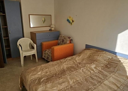 Inexpensive 2 bedroom apartment. Photo 5