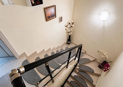 Excellent two-level apartment in a boutique complex. Photo 10 Excellent two-level apartment in a boutique complex. Photo 10