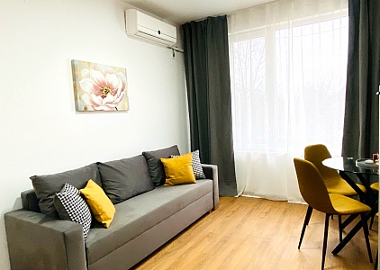 Dwupokojowe mieszkanie w centrum Słonecznego Brzegu po remoncie. Zdjęcie 5 Dwupokojowe mieszkanie w centrum Słonecznego Brzegu po remoncie. Zdjęcie 5