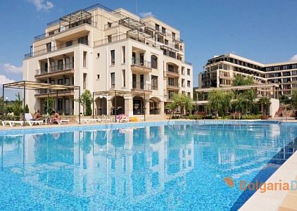 One-bedroom apartment in the Sorento Sole Mare complex, Sveti Vlas. Photo 1