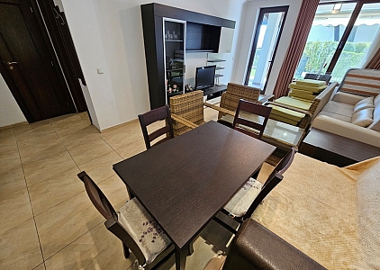 Apartment with sea view and lawn on the first line. Photo 6