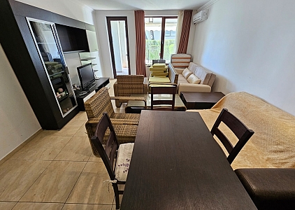 Apartment with sea view and lawn on the first line. Photo 5