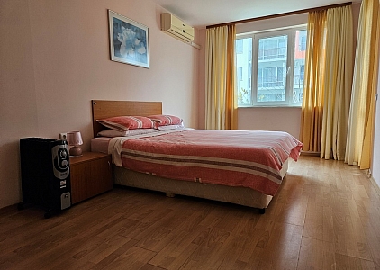 Ausgezeichnete Wohnung in erster Linie in einem großen Komplex. Foto 3 Ausgezeichnete Wohnung in erster Linie in einem großen Komplex. Foto 3