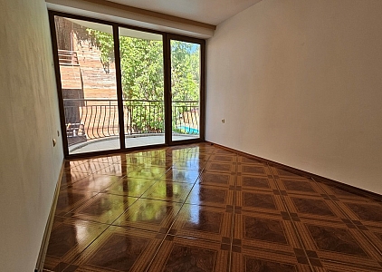 Apartmán s výhledem na moře v budově bez poplatků za údržbu. Foto 11