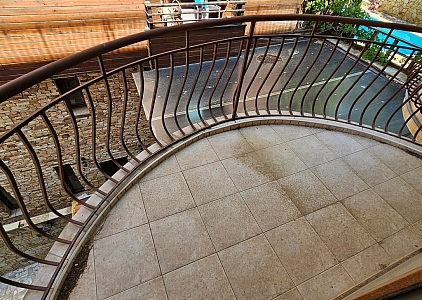 Apartmán s výhledem na moře v budově bez poplatků za údržbu. Foto 13