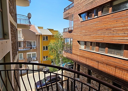 Apartmán s výhledem na moře v budově bez poplatků za údržbu. Foto 18