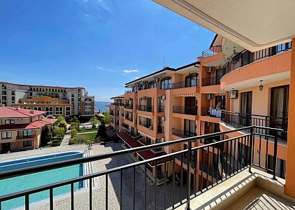 Duży piękny apartament z widokiem na morze w pobliżu plaży. Zdjęcie 6