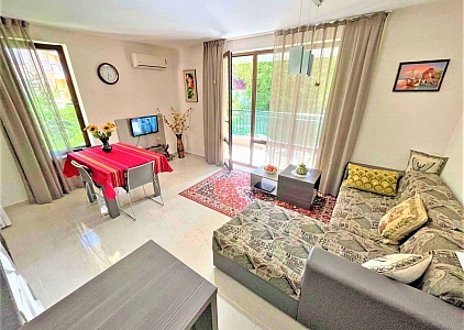 Przytulne mieszkanie z oddzielną sypialnią 200 metrów od morza. Zdjęcie 1