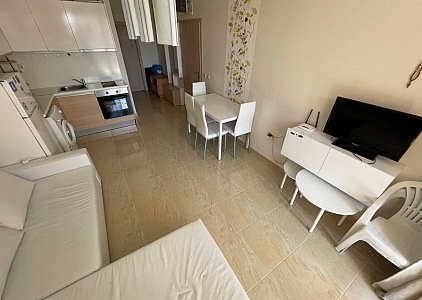 Duży piękny apartament z widokiem na morze w pobliżu plaży. Zdjęcie 13