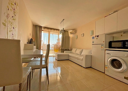 Duży piękny apartament z widokiem na morze w pobliżu plaży. Zdjęcie 16