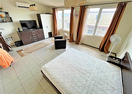 Хорошая трехкомнатная квартира с кабинетом в 450 метрах от моря. Foto 15