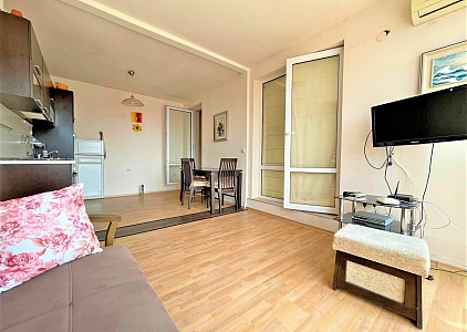 Хорошая трехкомнатная квартира с кабинетом в 450 метрах от моря. Foto 13