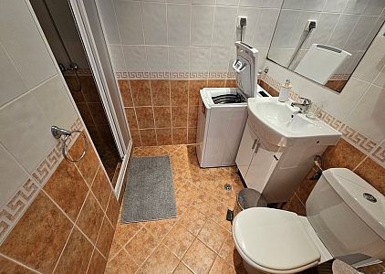 Apartment mit Poolblick in einer Wohnanlage. Foto 11
