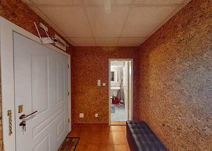Große Dreizimmerwohnung in einer guten Anlage. Foto 21