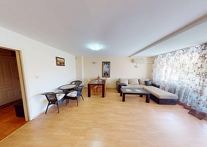 Große Dreizimmerwohnung in einer guten Anlage. Foto 10