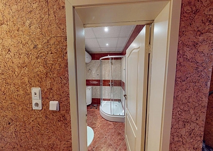 Große Dreizimmerwohnung in einer guten Anlage. Foto 23