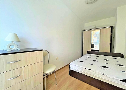 Przytulne studio z widokiem na basen. Zdjęcie 15