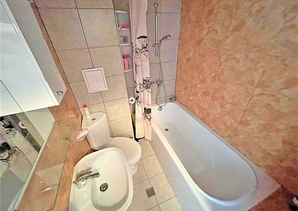 Przytulne studio z widokiem na basen. Zdjęcie 6