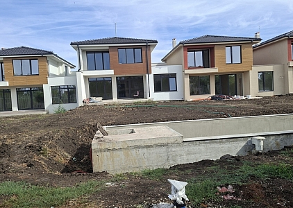 Modern houses with a swimming pool in the Lahana area, between Sarafovo and Pomorie. Photo 10