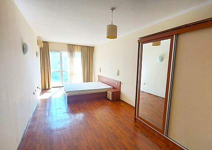 Spacious apartment with sea views in the center of Nessebar. Photo 5
