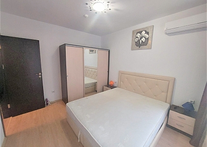 One bedroom apartment in a residential complex. Photo 3