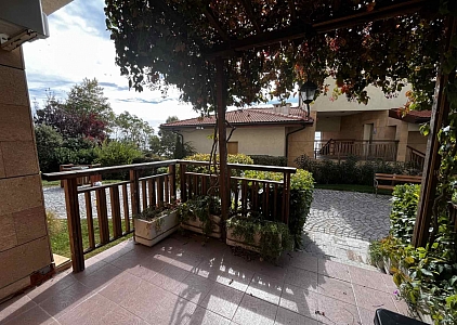 Wiederverkauf im Garden of Eden-Komplex. Foto 12