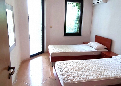 Spacious apartment with access to the pool. Photo 5