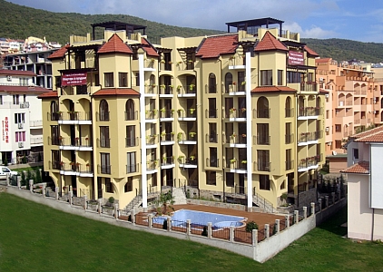 Two-room apartment 300 meters from the sea. Photo 1