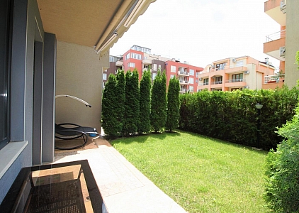 Geräumiges Studio mit Terrasse in Sunny Beach. Foto 1