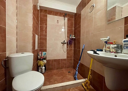 Большая трехкомнатная квартира  близко к морю!. Foto 9